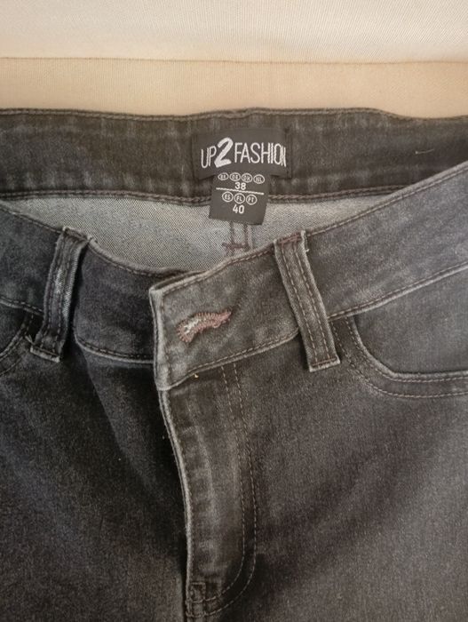 Nowe jeansy strecz, rozmiar 38/40