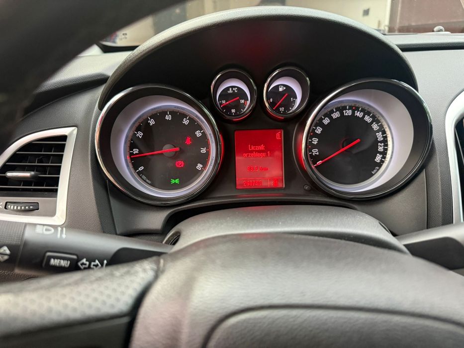 Opel Astra J 1.6
