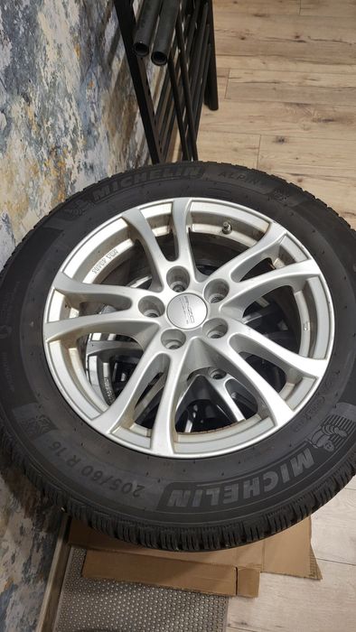 Koła zimowe x4 w dobrym stanie