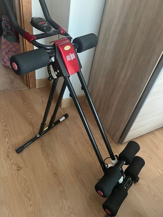 Máquina de exercício abdominal