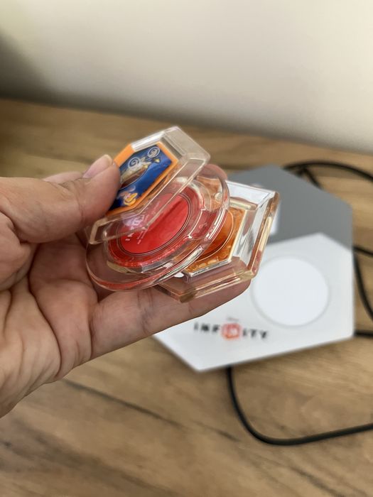 Disney infiniti та activision skylanders