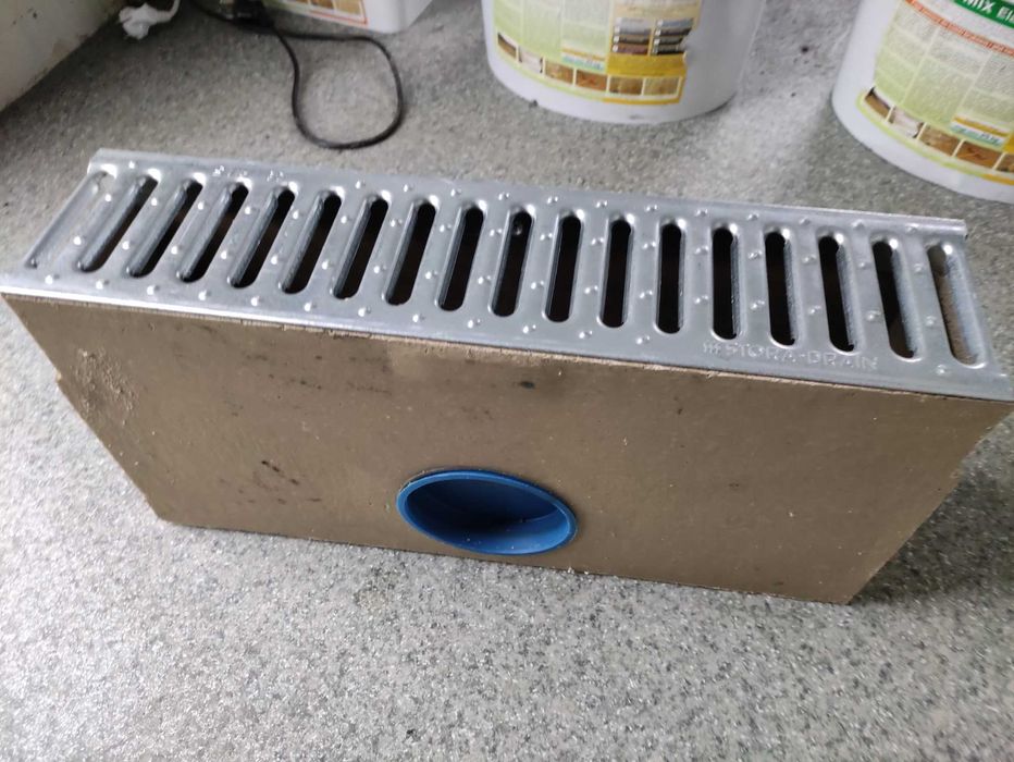 OSADNIK studzienka studnia odwodnienie liniowe korytko kanał przepust