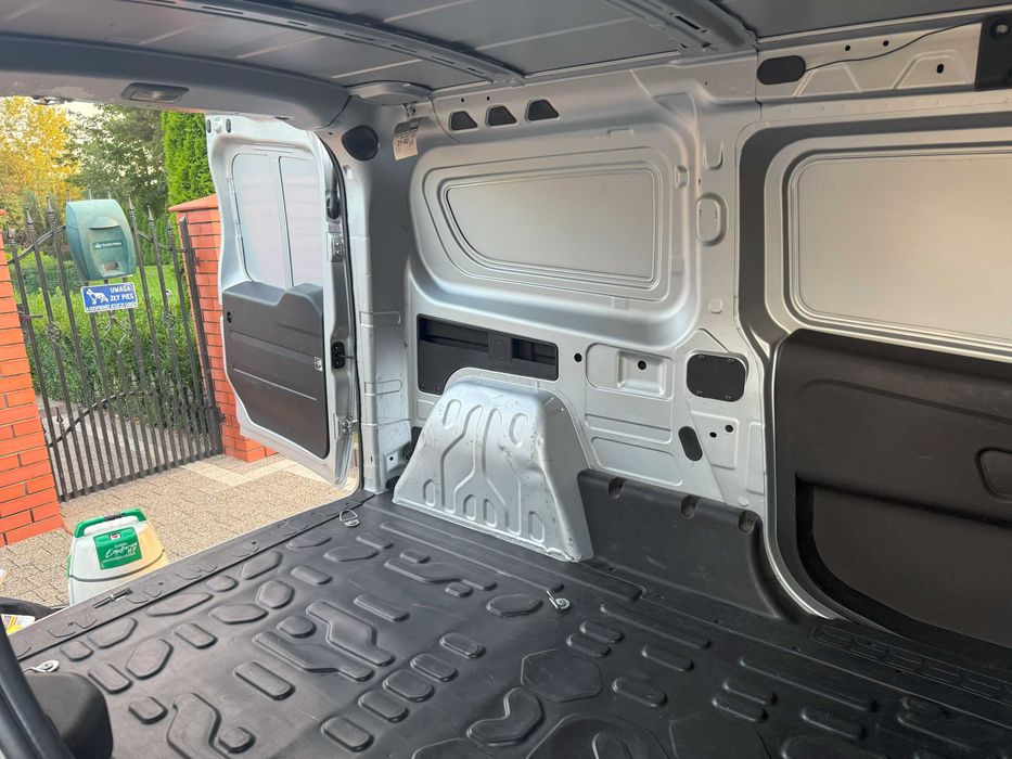 FIAT DOBLO MAXI XL CARGO 1,6 diesel MJ 105 koni produkcja 2018