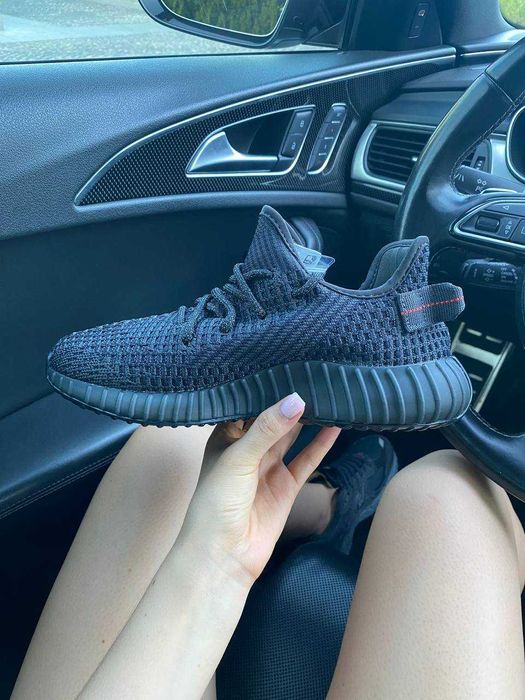 Мужские кроссовки Adidas Yeezy Boost 350 V2 Black Premium. 40-46