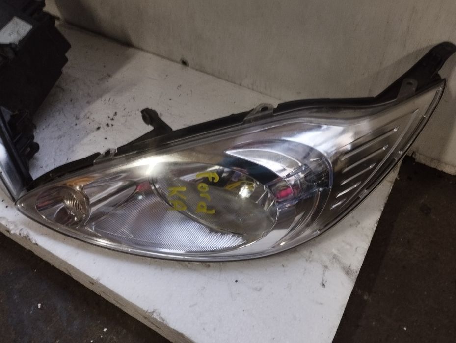 Ford KA lampa przednia przód lewa, prawa Europa orginał