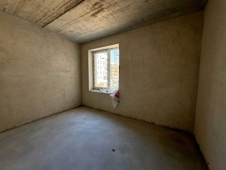 Трикімнатна квартира! Готова до ремонту!