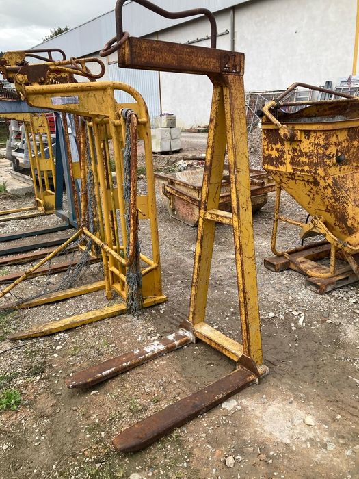 Porta paletes autonivelantes para grua