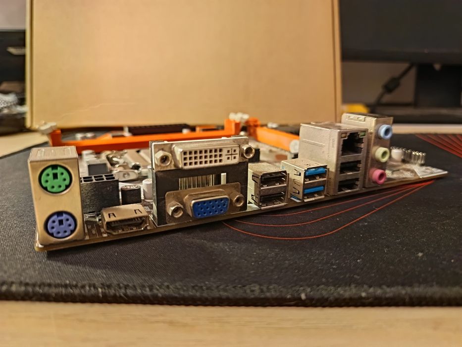 Płyta Główna z procesorem i chłodzeniem