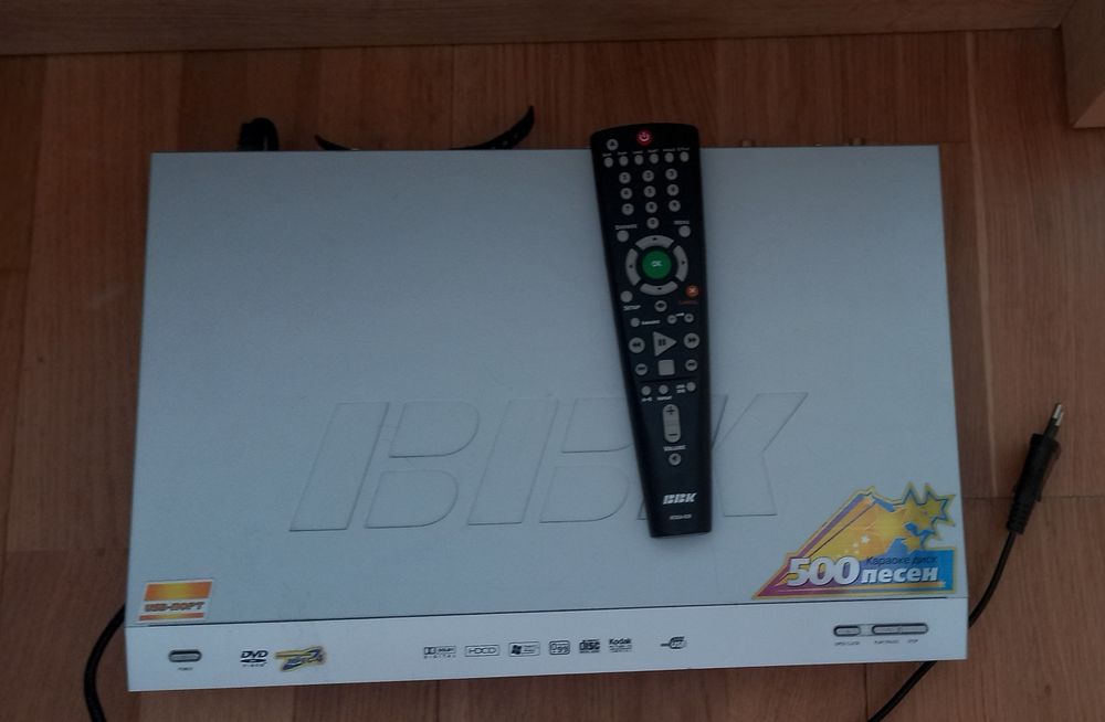 Продам видеоплеер ВВК