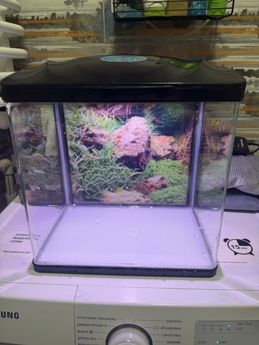 Продається акваріум на 20 л, міцне акрилове скло.