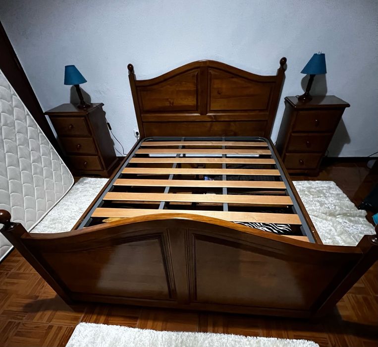 Cama, com arrumação 140x190cm