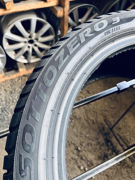 Шини Резина Зимові 255 40 18 Pirelli Sottozero3 RFT 2шт
