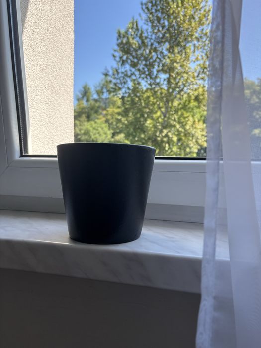 Oslonka na doniczke czarna fi 13 cm ceramiczna ceramika