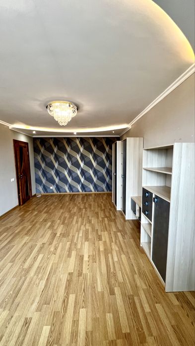 Продається 2 кімнатна квартира в Новоюудові