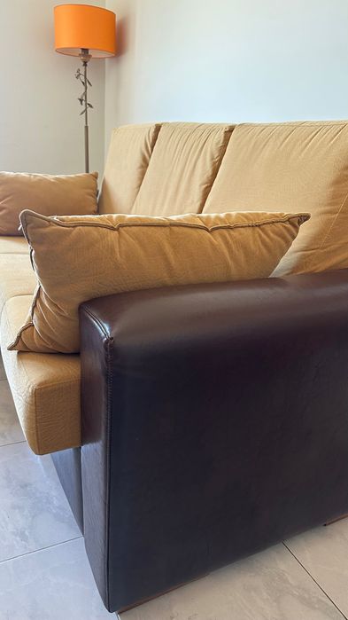 Sofá Cama casal 3 lugares em pele funcionando perfeitamente