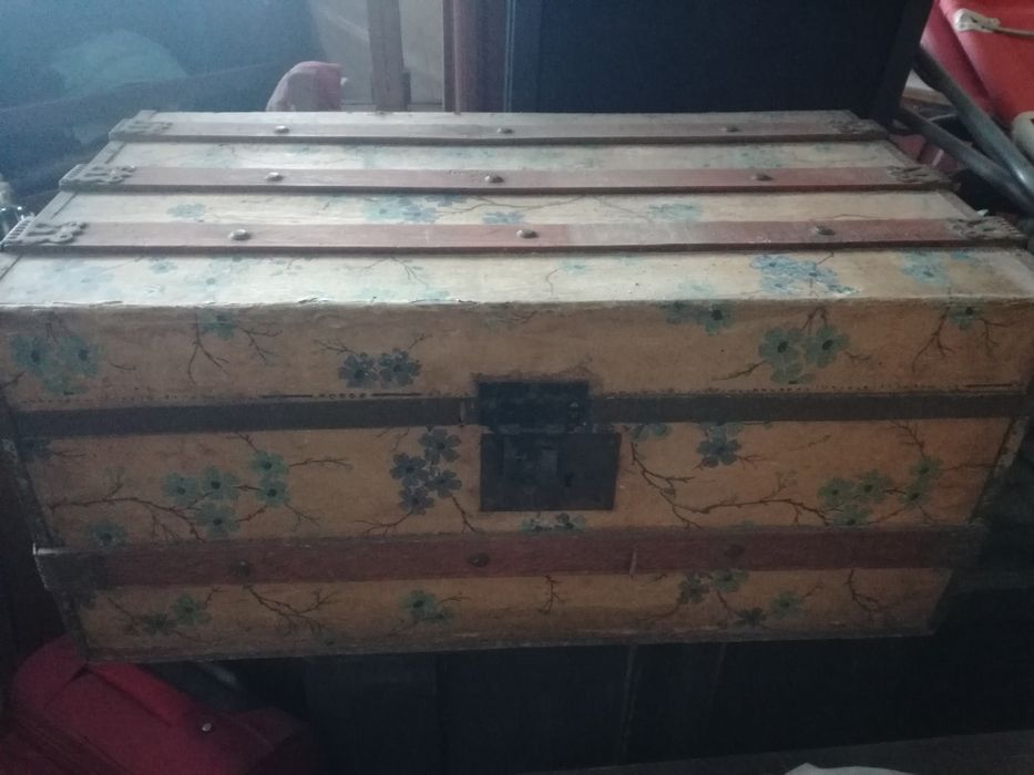 Arca baú antigo...64584572002946121