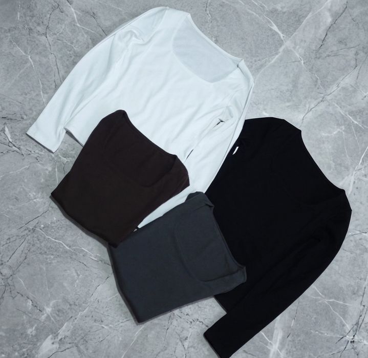 Базовий жіночий лонгслів / топ з квадратним вирізом