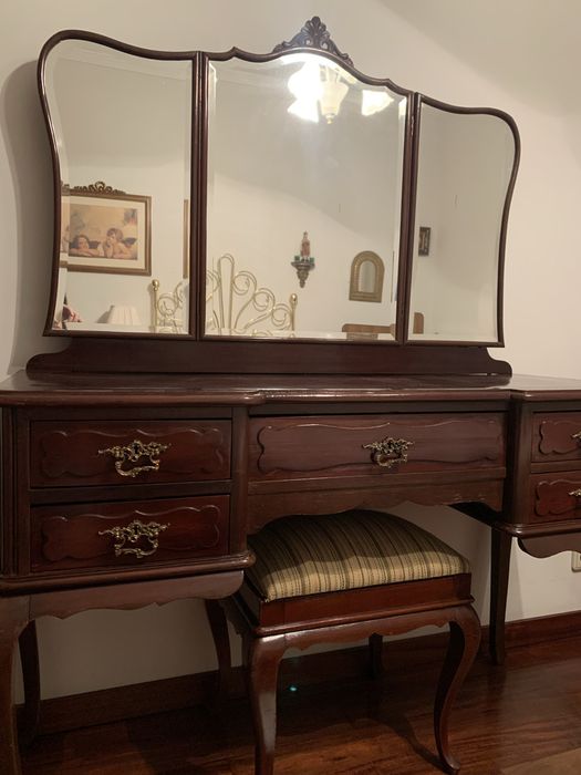 Toucador com espelho e banqueta Queen Anne