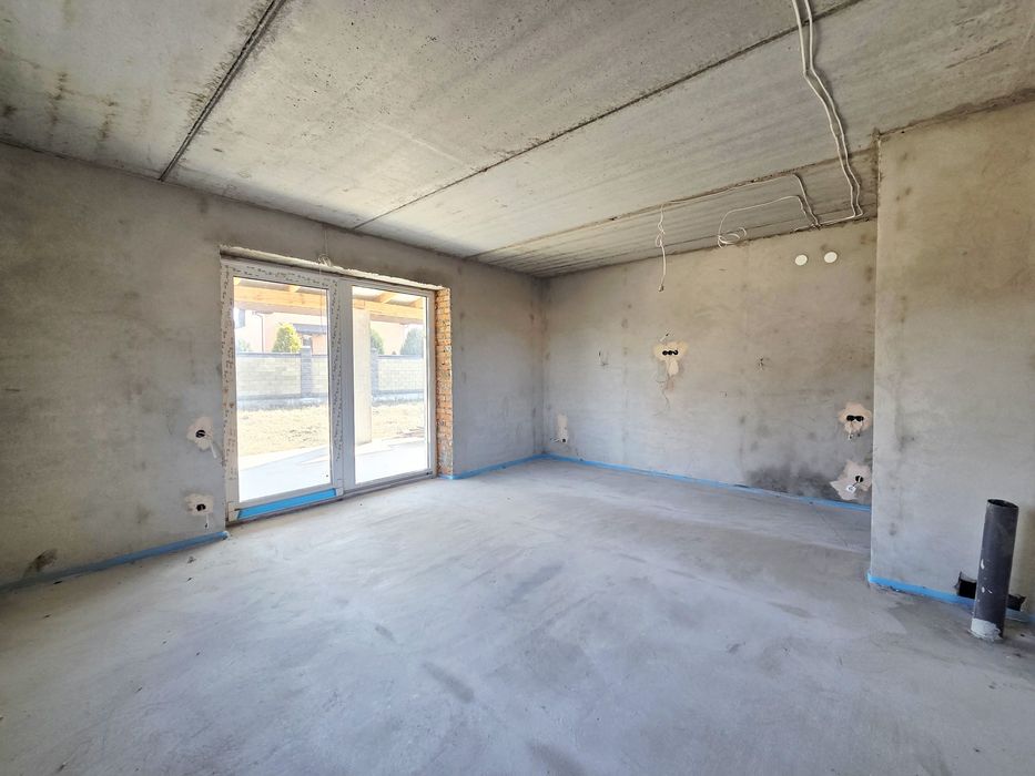 Продаж будинку з гаражем по вул.Лановій