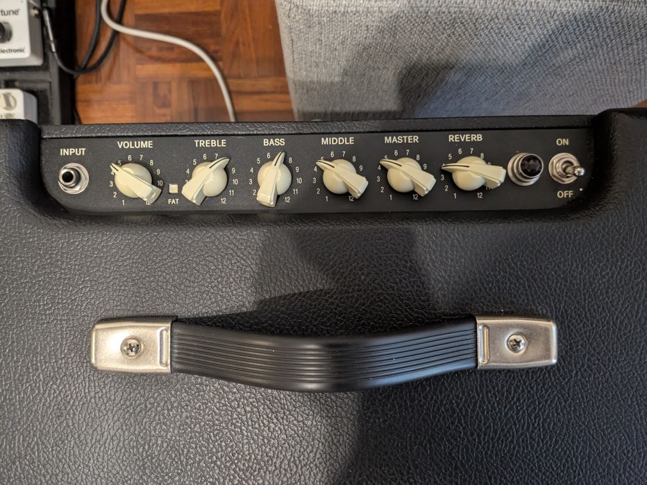 Fender Blues Jr IV c/ foot switch