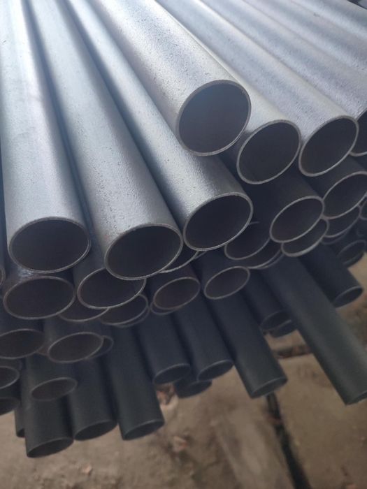 Słupki ogrodzeniowe