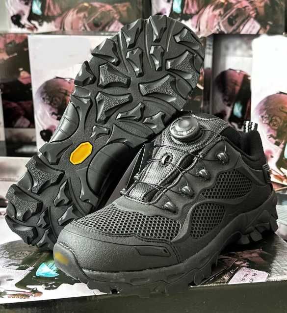 Тактичні військові демісезонні кросівки на автошнурівці Чорні 40-45р
