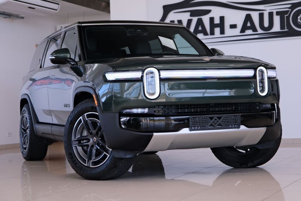 Rivian R1S