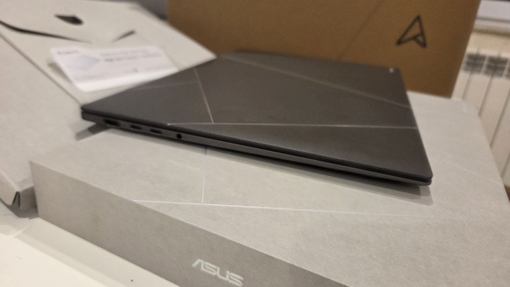 Asus Zenbook S16 OLED AI9HX370 / 32GB / 1TB / 16"  Gwarancja 3 lata.