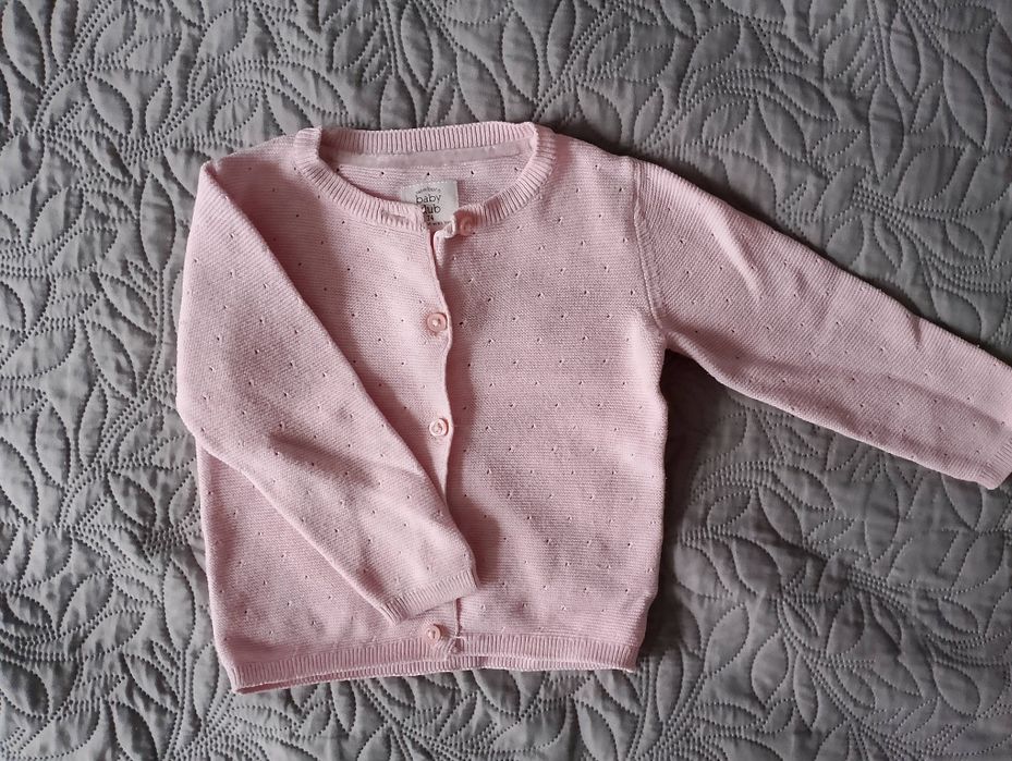 śliczny sweterek dla dziewczynki rozmiar 74
