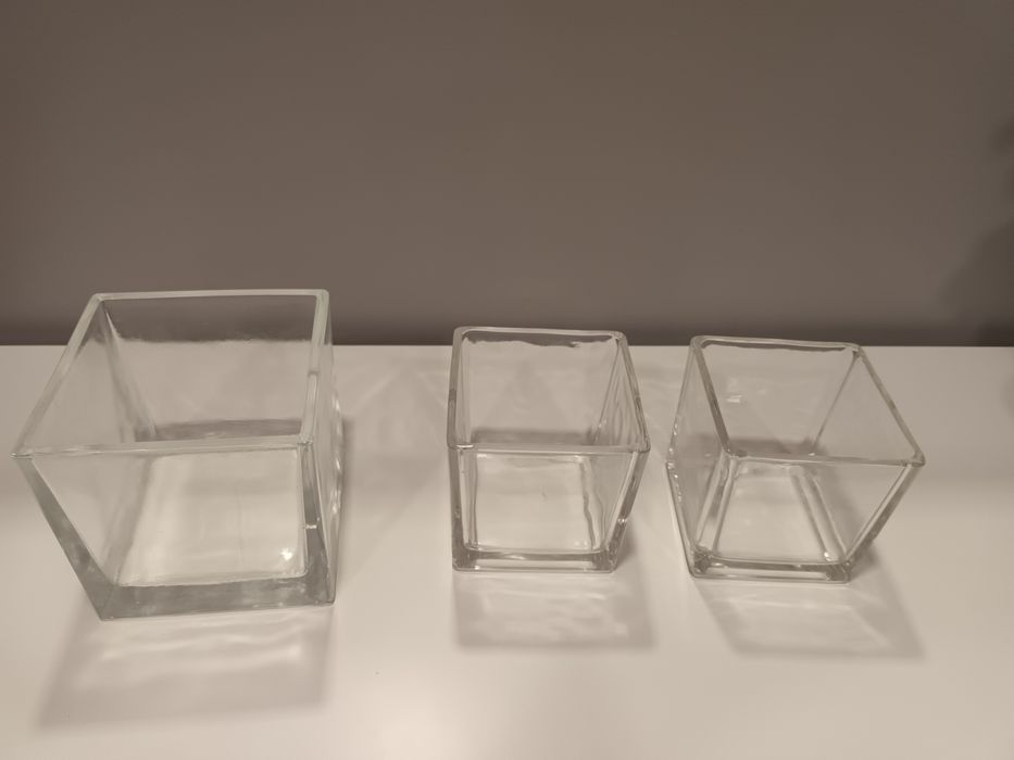 Vasos em vidro transparente