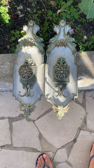 Dois bengaleiros parede