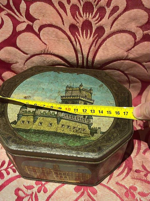 Lata antiga de coleção