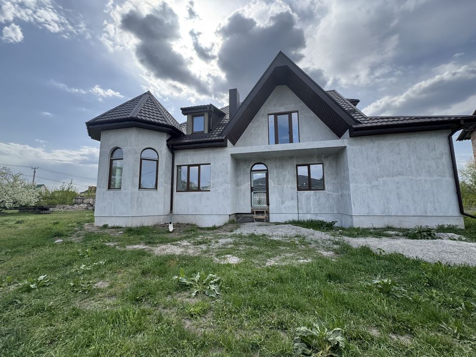 Лесопаркова р-н Лелеківка. Елітні забудови. Площа 220 кв. М 10 сот.