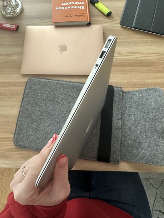 MacBook Air 13" 2017 — робочий стан, батарея оновлена