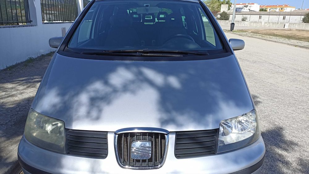 SEAT Alhambra em muito bom estado