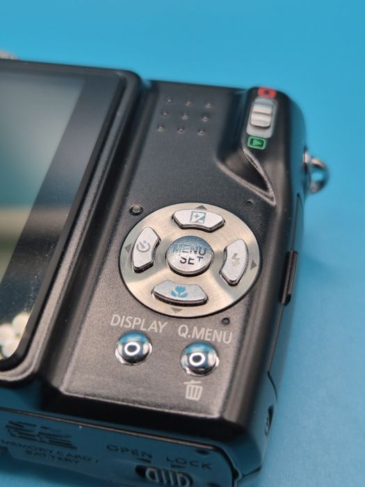 Panasonic Lumix DMC-TZ5 Zoom 10x