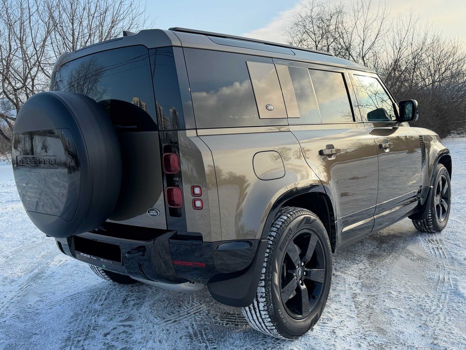 Land Rover Defender D300 X-Dynamic