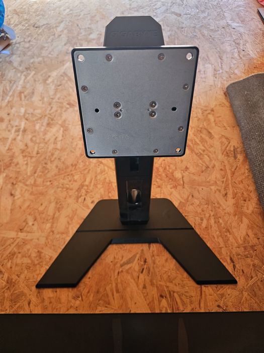 Monitor G27QC 27"