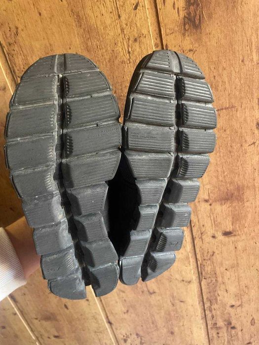 Спортивные беговые кроссовки on cloud оригинал, размер 38