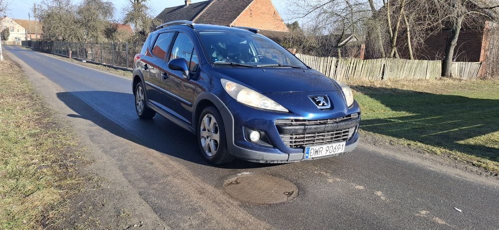 Ładny Peugeot 207 , silnik 1.6 hdi 90KM