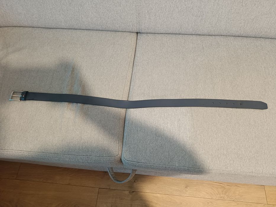 Granatowy pasek Tommy Hilfiger