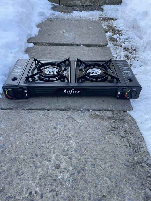 Газова туристична плитка подвійна | П’єзопідпал | Вітрозахист