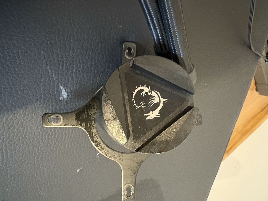 Chłodzenie wodne CPU AIO msi 240mm