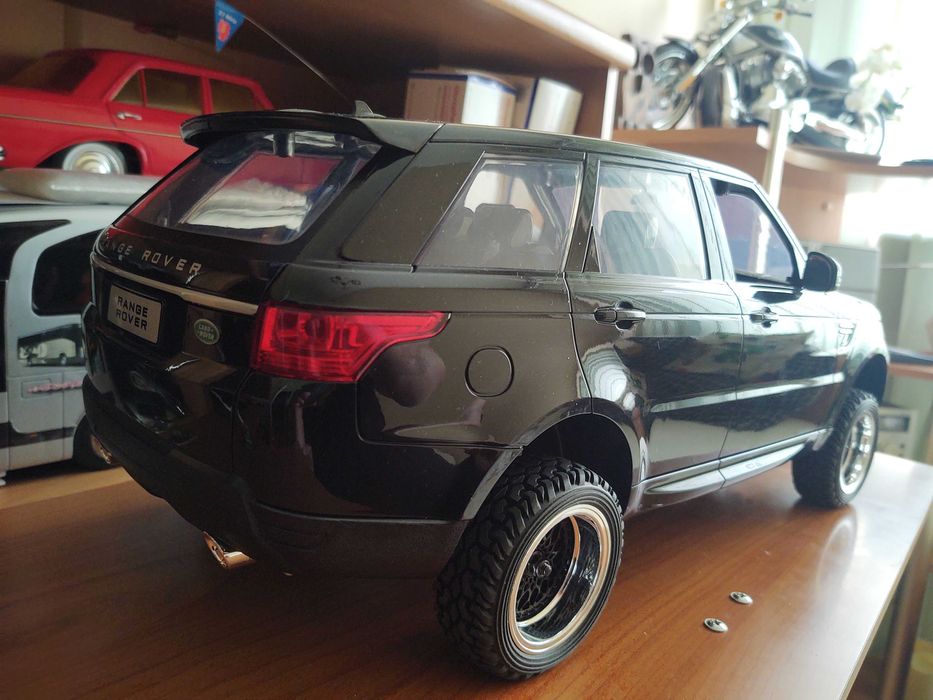 karoseria Nowa Kompletna Range Rover Evoque 1:10 MST CFX