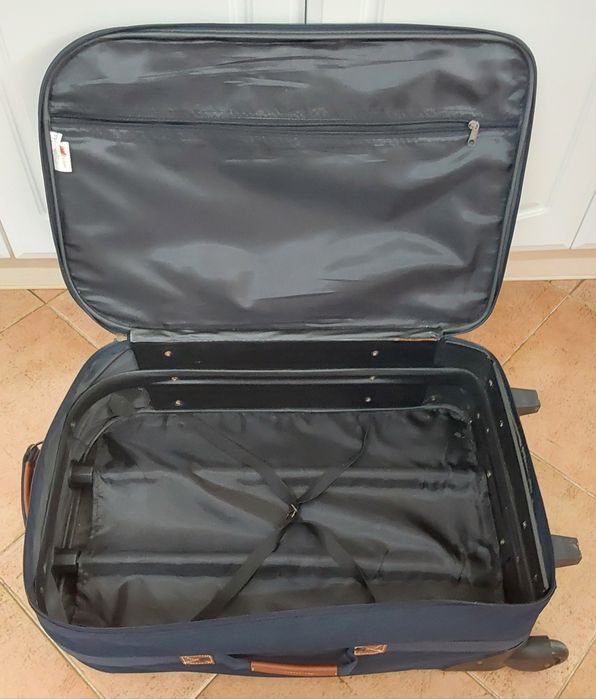 MALA DE VIAGEM DE PORÃO. Viajar,Arrumação,Casa,Quarto, Mudanças.