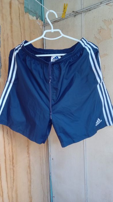 Adidas ( vintage )  шорты  m-l