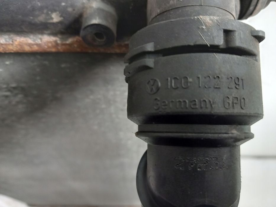 VW Sharan 1C0122291 chłodnica Wody 02 Lift króciec