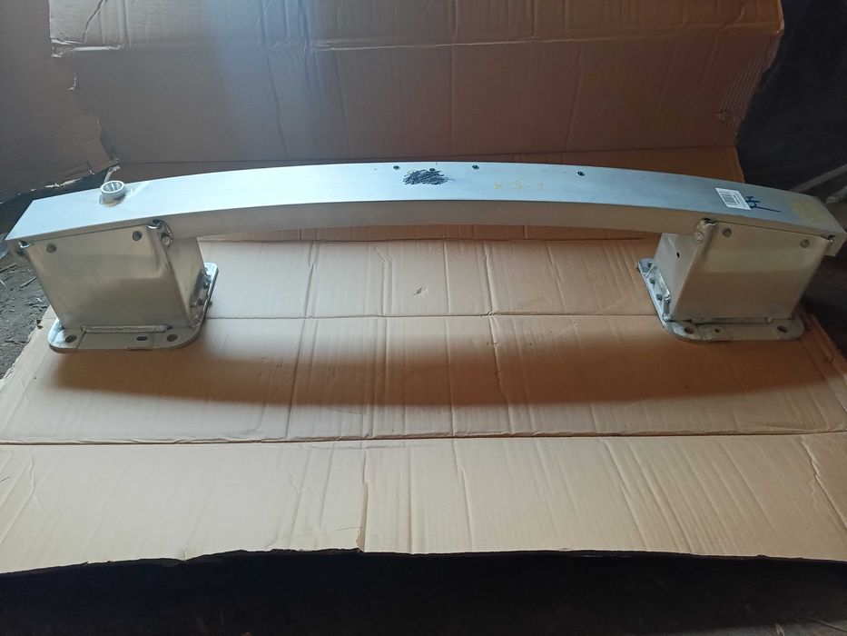 передній підсилювач бампера усилитель бампера Hyundai Ionic 5 іонік