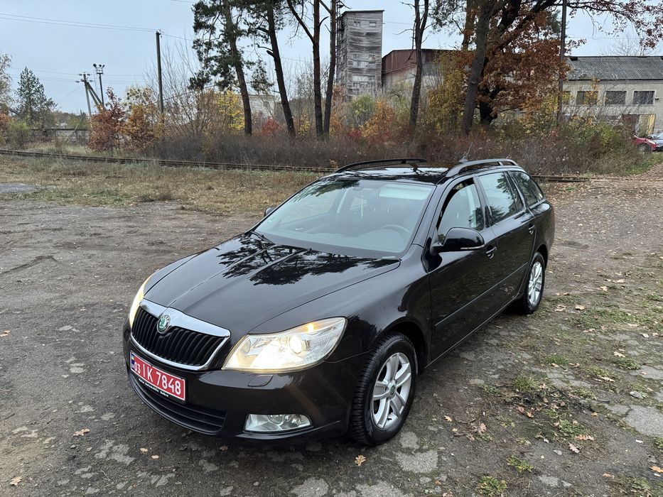 Продам Шкода Октавія А5 АВТОМАТ 1.6 д