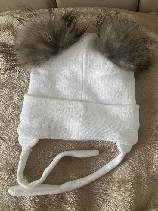 Зимова шапка для дівчинки